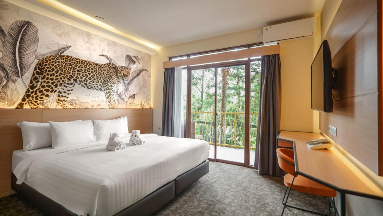 Royal Safari Garden Resort And Convention Bogor Exteriör bild